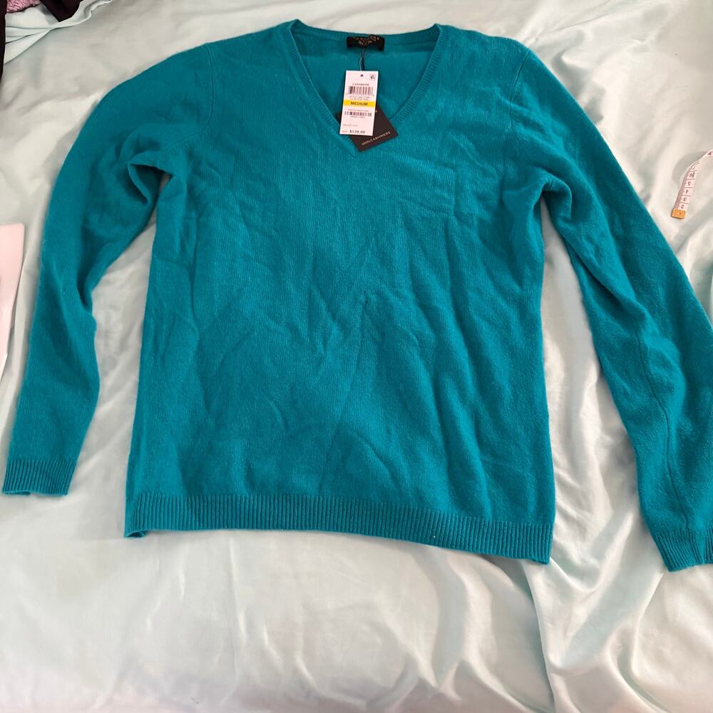 NWT Cashmere Charter Club teal swter $139 retail price warm cozy has small hole